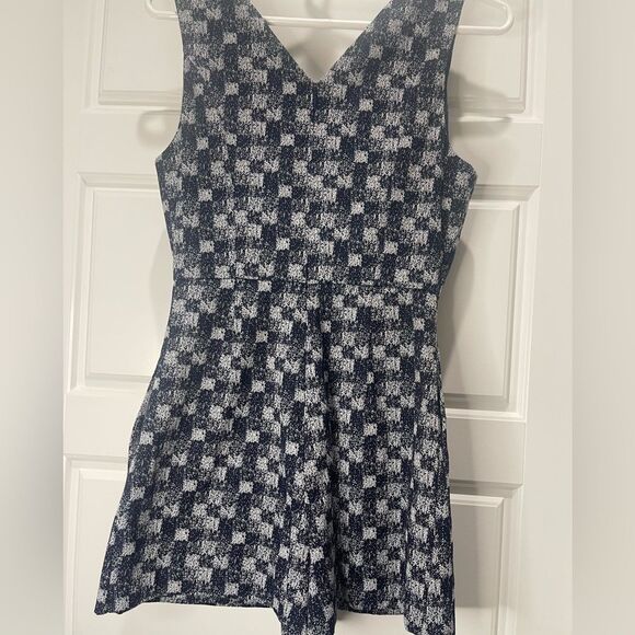 BCBGeneration size 0 blue patterned romper - Picture 5 of 5